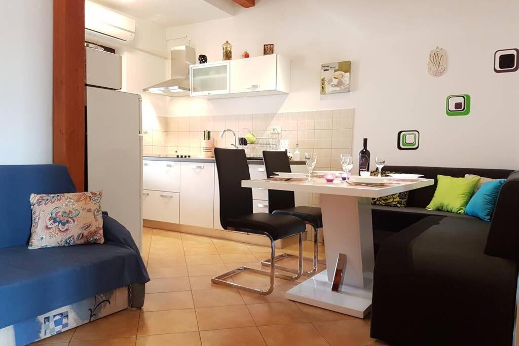 Apartments Kristina Fazana D المظهر الخارجي الصورة