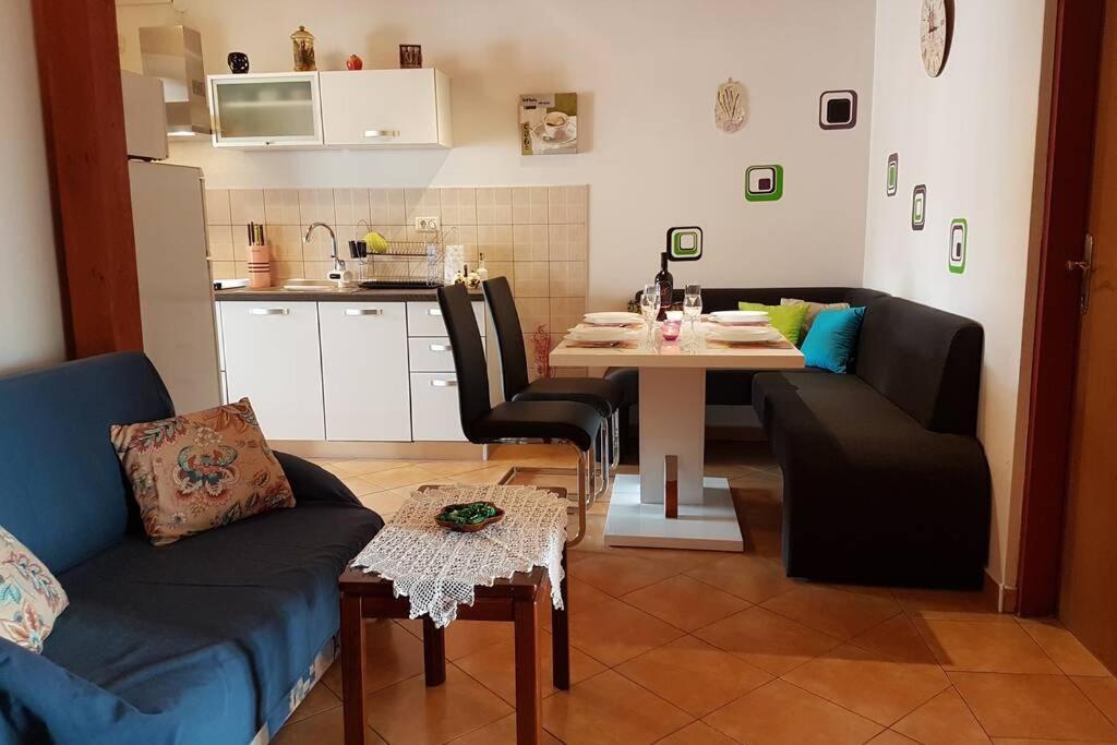 Apartments Kristina Fazana D المظهر الخارجي الصورة